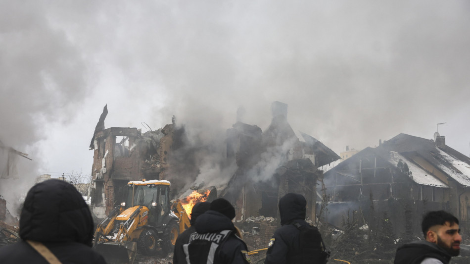  Kiev, 'sale a 17 feriti il bilancio dell'attacco russo nella regione' 