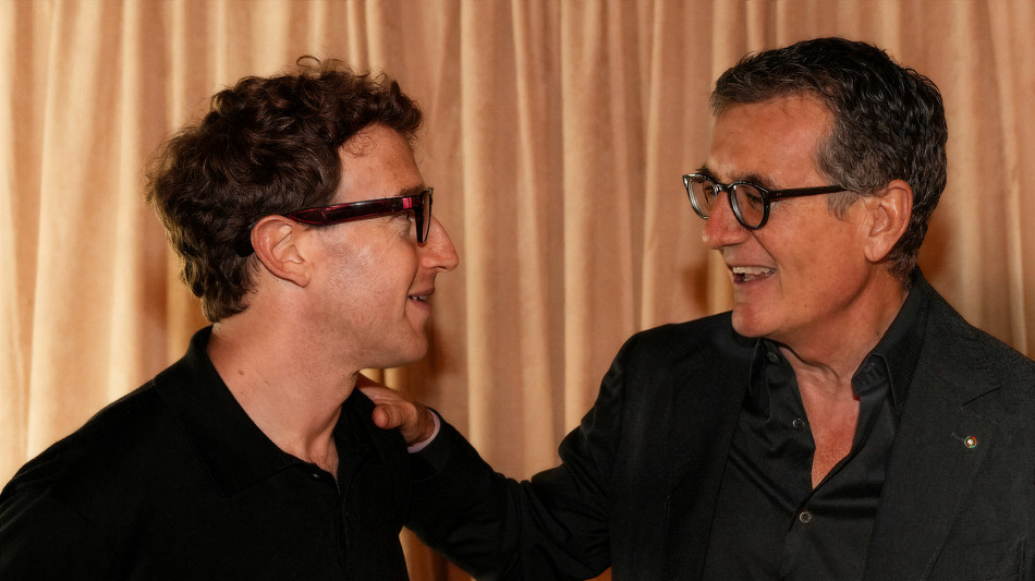  Incontro Milleri-Zuckerberg per rafforzare la partnership sugli occhiali smart con Ai 