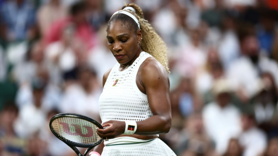  Serena Williams sofreu les&atilde;o no joelho, segundo sua representante 