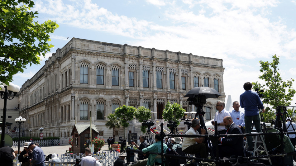 Ucraini vedono funzionari europei a Istanbul, anche Italia