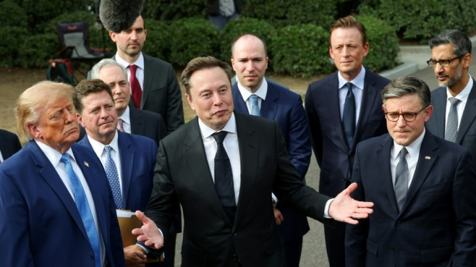  Trump hails 'morally binding' AI self-regulation pledge 