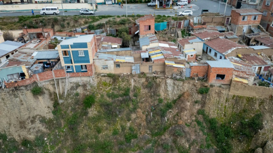 Bolivie: les vies suspendues &agrave; flanc de montagne de La Paz