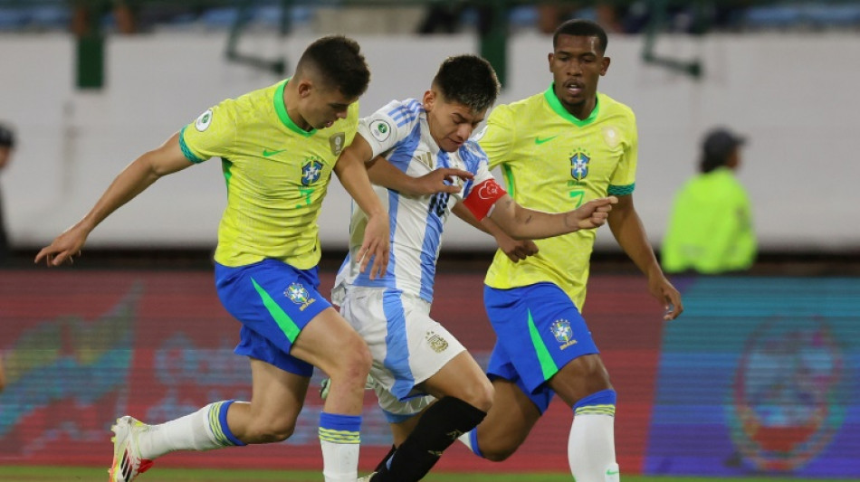 Brasil e Argentina empatam (1-1) e defini&ccedil;&atilde;o do t&iacute;tulo do Sul-Americano Sub-20 &eacute; adiada