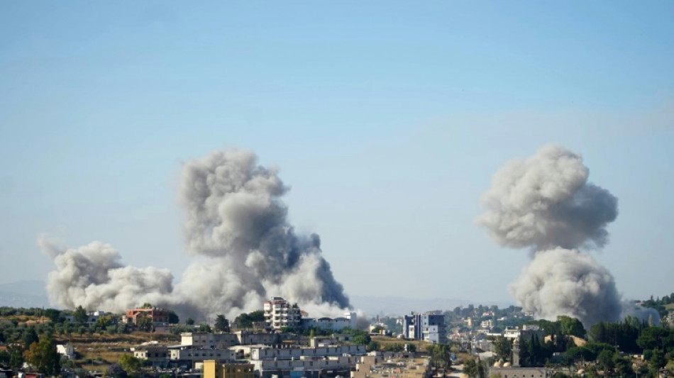  Iran says Hormuz closed again after Israel strikes Lebanon 