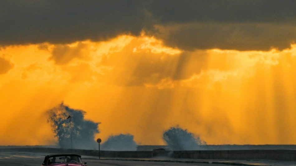  Cuban tourism in crisis; visitors repelled by fuel, power shortages 