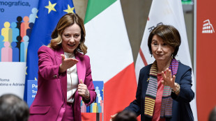 Meloni, contro Roccella gridano libert&agrave; poi censurano una donna