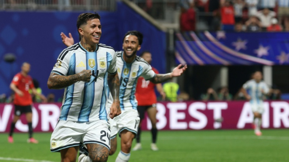  Viemos 'para vencer a Copa novamente', diz Enzo Fern&aacute;ndez ap&oacute;s virada da Argentina sobre o Egito 
