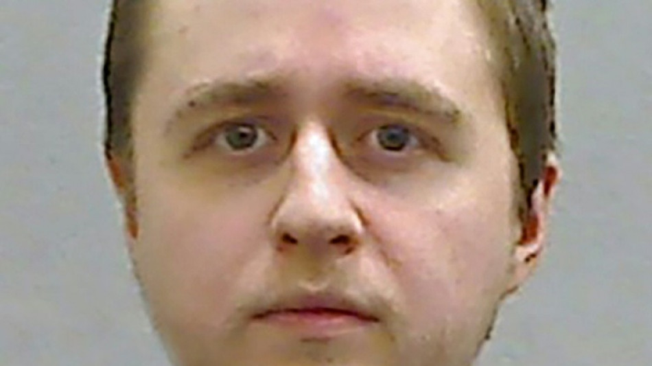 Cadena perpetua para "depredador en l&iacute;nea" en Belfast tras suicidio de una ni&ntilde;a