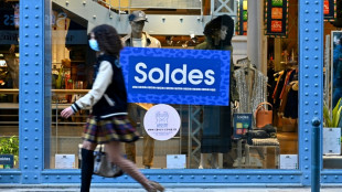 Ouverture des soldes d'hiver, entre inflation et concurrence des ventes priv&eacute;es