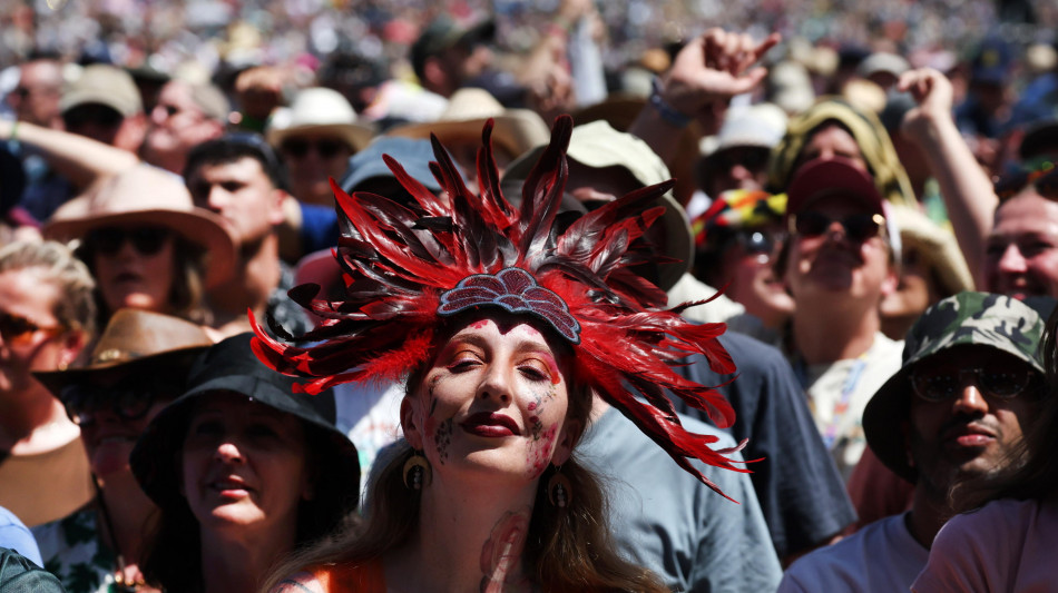 Coro 'morte all'Idf' a Glastonbury, la polizia Gb indaga