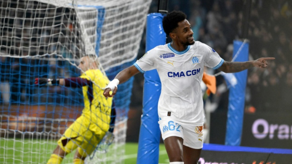 Olympique de Marselha vence Lyon (3-0) em jogo que havia sido adiado ap&oacute;s ataque a &ocirc;nibus