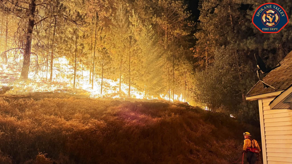  Incendi negli Stati di Washington e Oregon, oltre 65.000 evacuati 