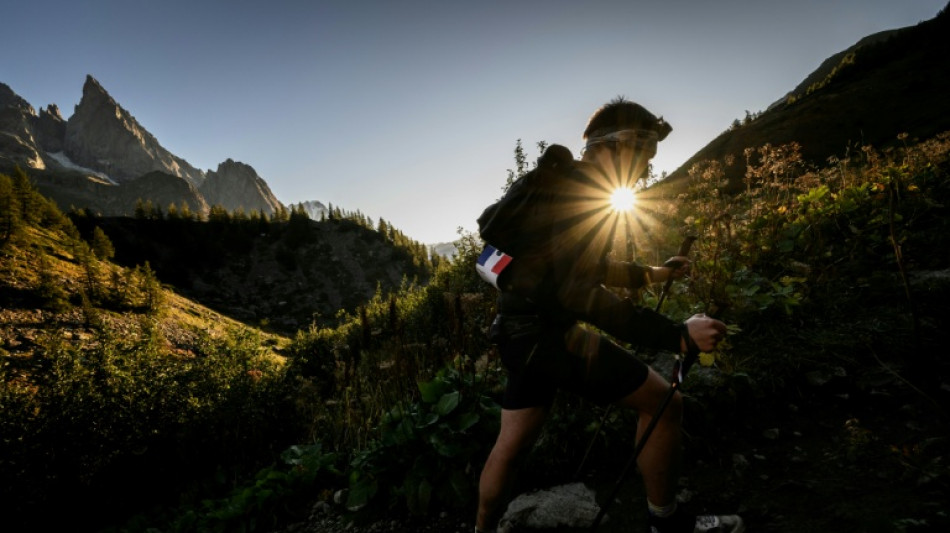  UTMB: dans la derni&egrave;re ligne droite, le "soulagement" des coureurs amateurs 