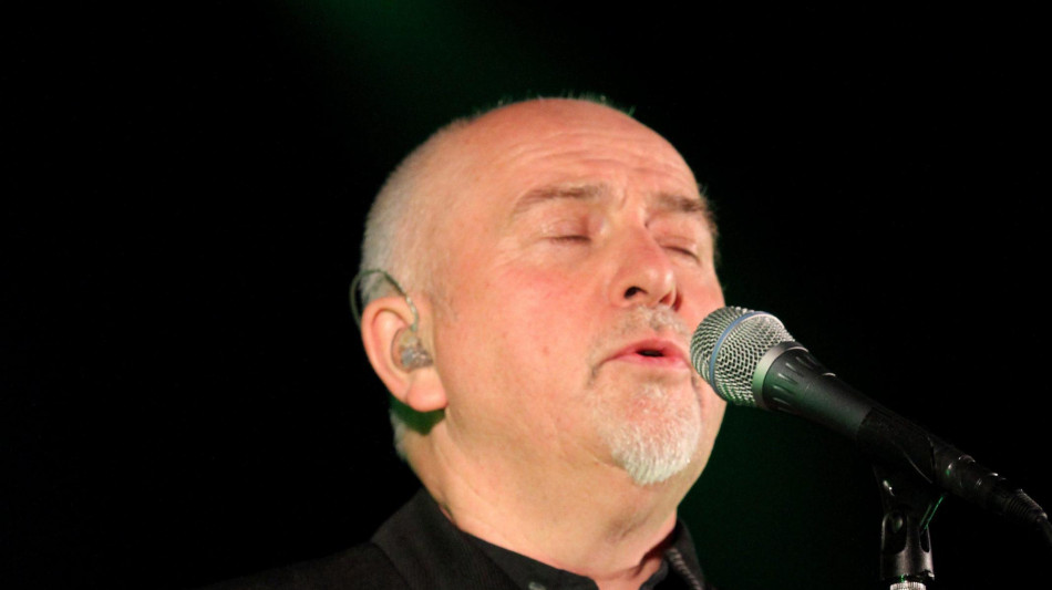  Marcia indietro sul taglio dei bagnini a Vancouver dopo l'intervento di Peter Gabriel 