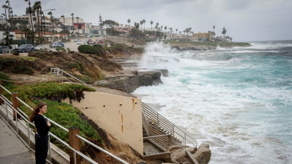  Aumentan a ocho los muertos en M&eacute;xico por la tormenta tropical Rachel 