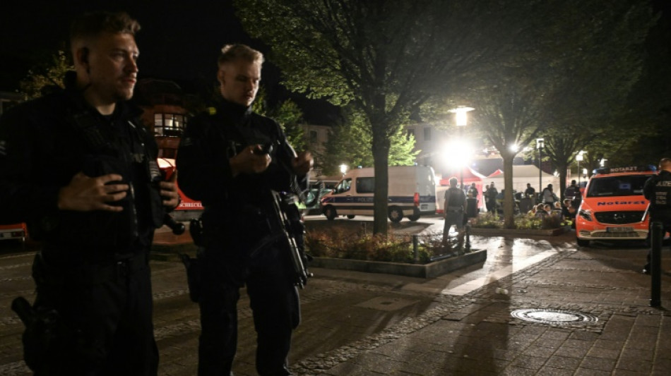Allemagne : trois morts et des bless&eacute;s dans une attaque au couteau, l'auteur court toujours