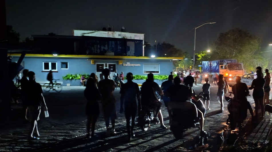  Ritorna l'energia a Cuba dopo due blackout totali in meno di 24 ore 