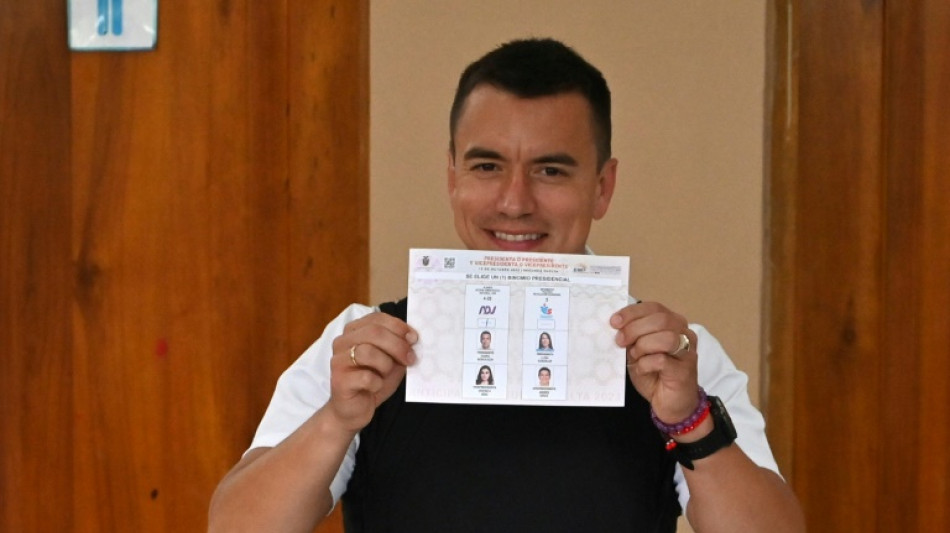 Empres&aacute;rio Daniel Noboa &eacute; eleito presidente do Equador