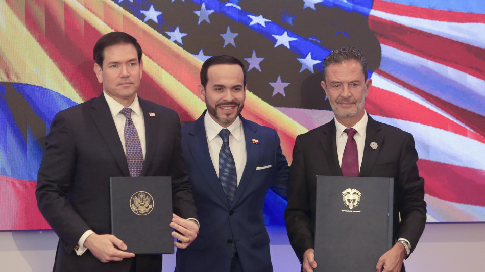 La Colombia rompe i rapporti diplomatici con l'Iran 