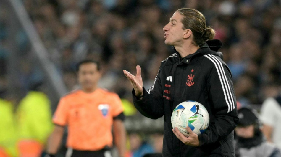 Bicampeão como jogador, Filipe Luís se coloca a um passo da glória da Libertadores como técnico