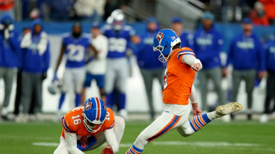  Broncos top Super Bowl champion Seahawks in overtime 