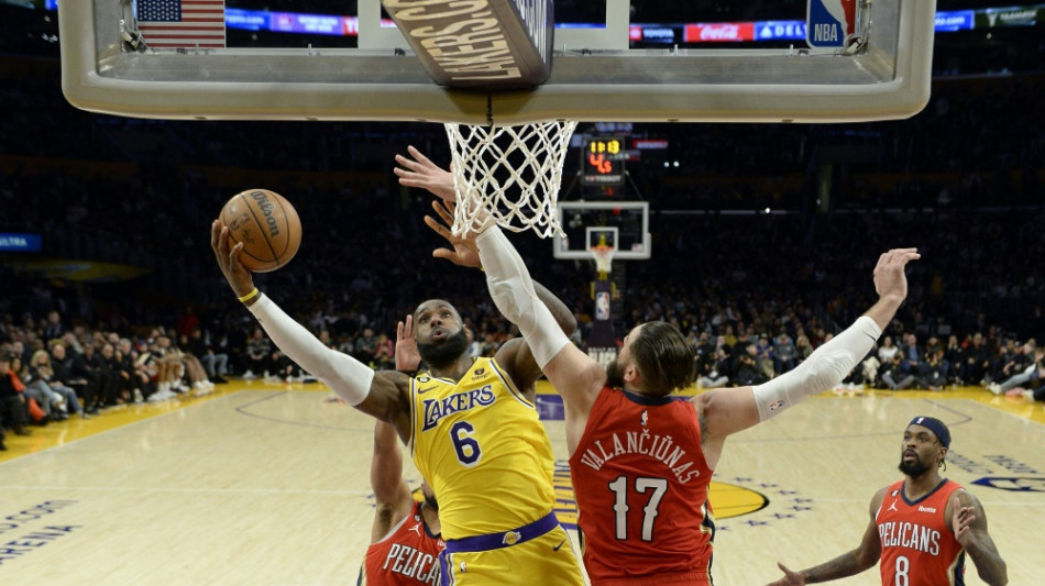 NBA: Lakers gewinnen bei James-R&uuml;ckkehr