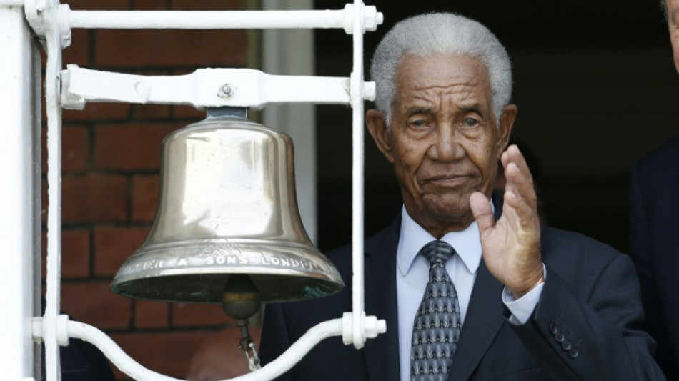  Bethell hails 'incredible' Sobers for turning point in England career 