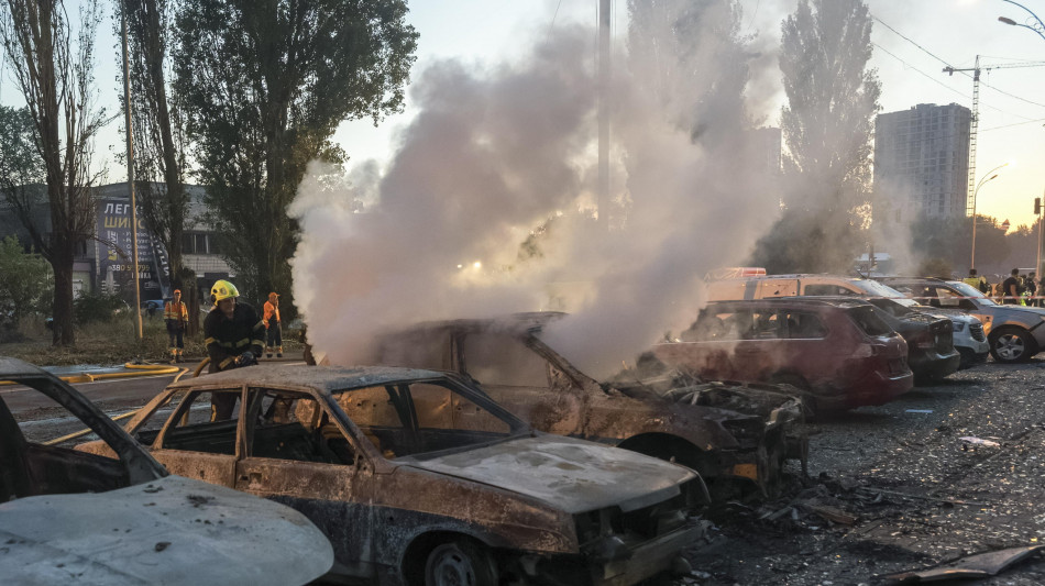 Raid russi nella notte sulla regione di Kiev, almeno 15 morti e circa 20 feriti 