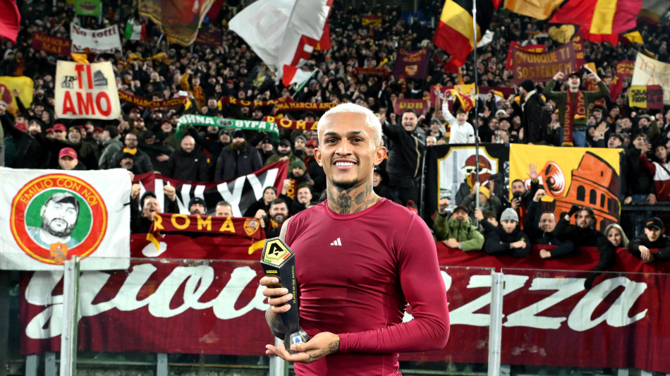  1-0 al Como, la Roma rivede la vetta 