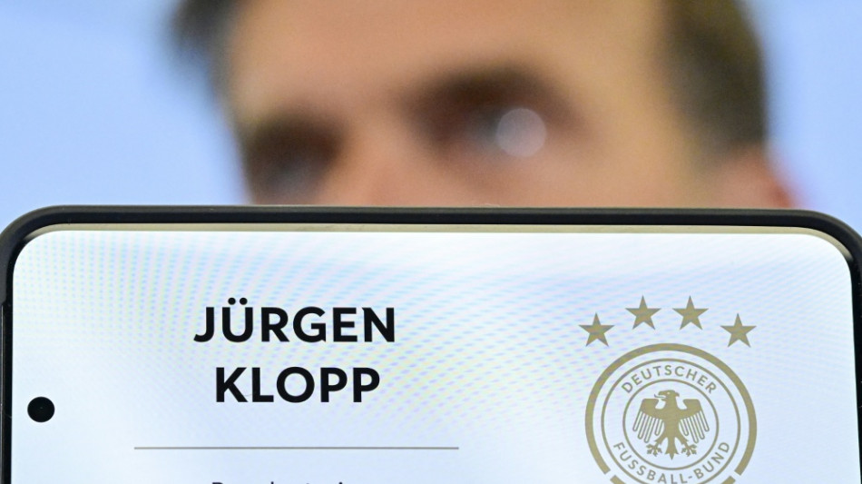  "Messias oder blo&szlig;e Kosmetik?" Klopps erste PK unter Beobachtung 
