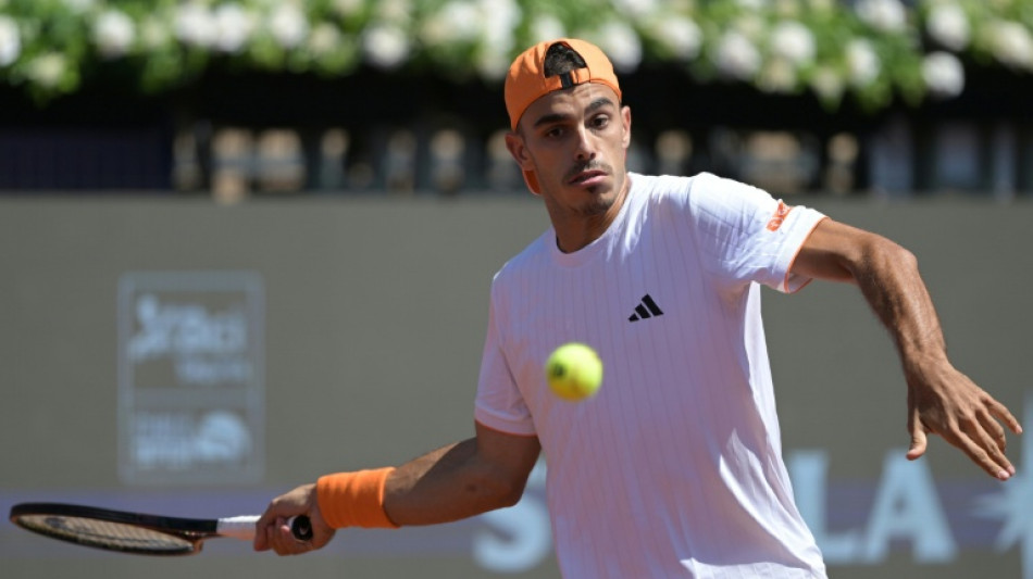  Cer&uacute;ndolo vence Medvedev e avan&ccedil;a &agrave;s oitavas de final do Masters 1000 de Miami 