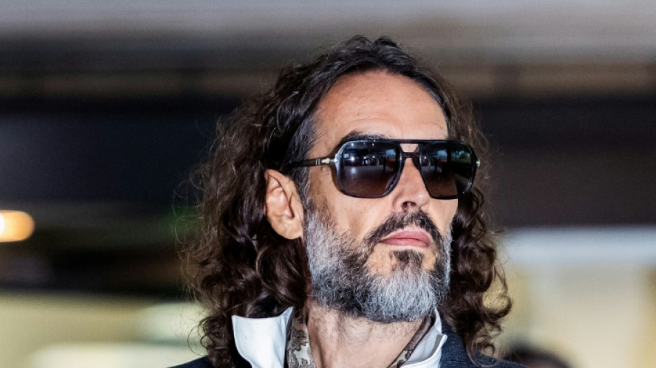  El actor brit&aacute;nico Russell Brand, descrito como "depredador sexual" en juicio por violaci&oacute;n 