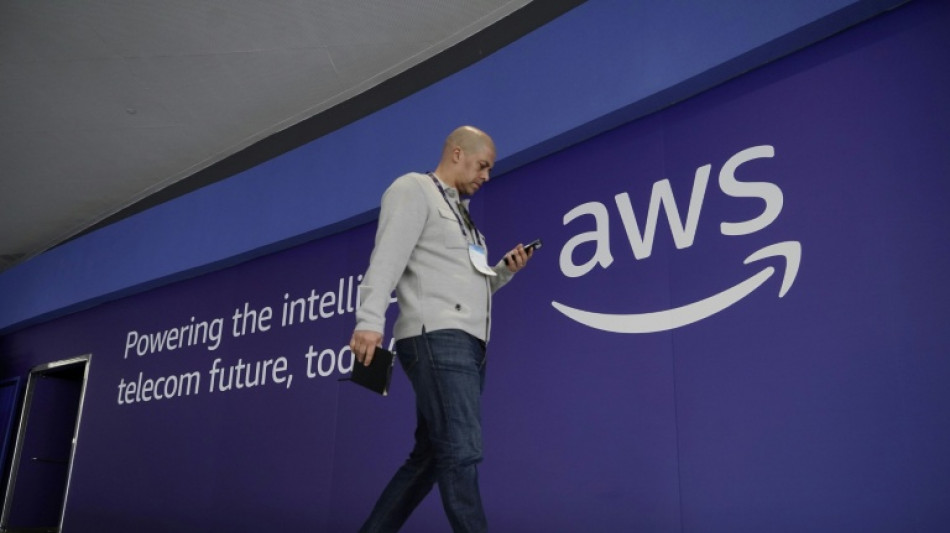  Amazon beats expectations with cloud and AI growth 