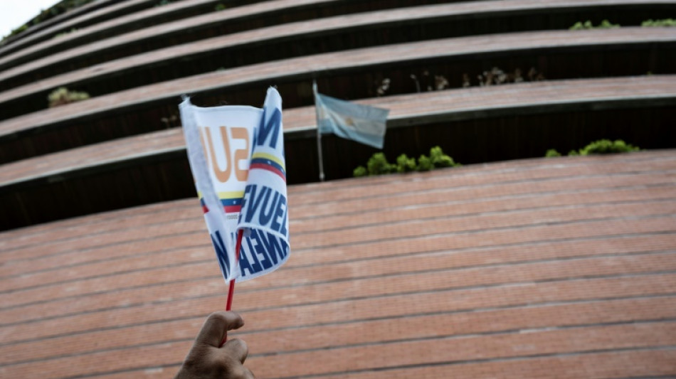 "&iexcl;Devuelvan el avi&oacute;n y la tripulaci&oacute;n!", exige gobierno de Venezuela ante embajada argentina