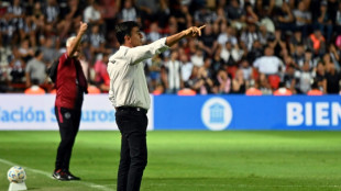 Gustavo Quinteros, el DT argentino que festej&oacute; en Bolivia y Ecuador antes que en su casa