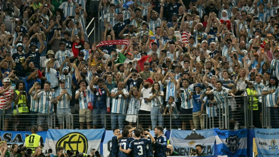  Messi scores again as Argentina head into World Cup last 32 on a high 