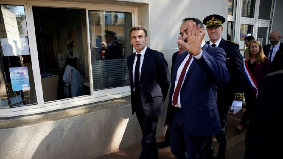 Macron veut "un grand projet de restauration &eacute;cologique" des &eacute;coles