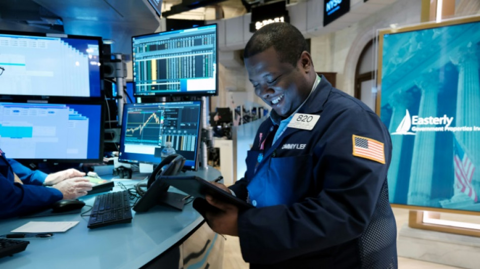 Wall Street termine en hausse, triomphant de mauvais r&eacute;sultats de la tech