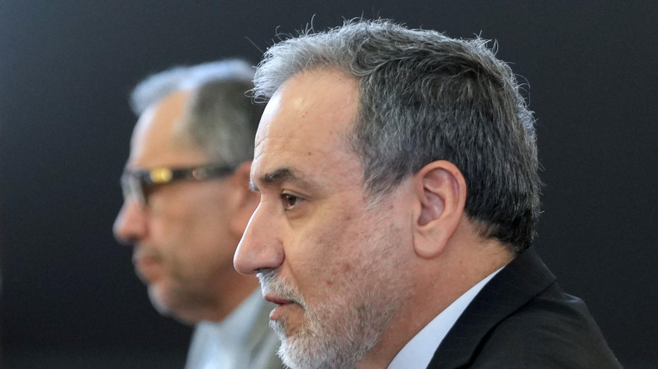  Araghchi mette in guardia contro 'qualsiasi azione avventuristica' degli Usa 