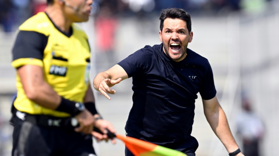 Cruzeiro anuncia argentino Nicol&aacute;s Larcam&oacute;n como novo t&eacute;cnico