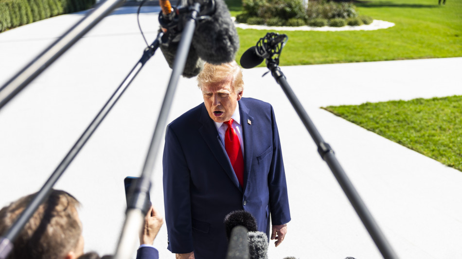  Trump, 'potremmo chiedere all'Europa di rilasciare le riserve di diesel' 