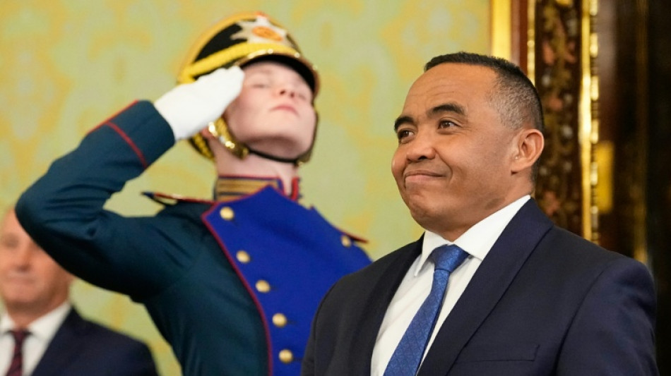  Apr&egrave;s une visite remarqu&eacute;e au Kremlin, le pr&eacute;sident de Madagascar &agrave; l'Elys&eacute;e mardi 