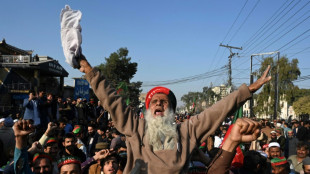 Pol&iacute;cia paquistanesa alerta que reprimir&aacute; 'manifesta&ccedil;&otilde;es ilegais' p&oacute;s-eleitorais