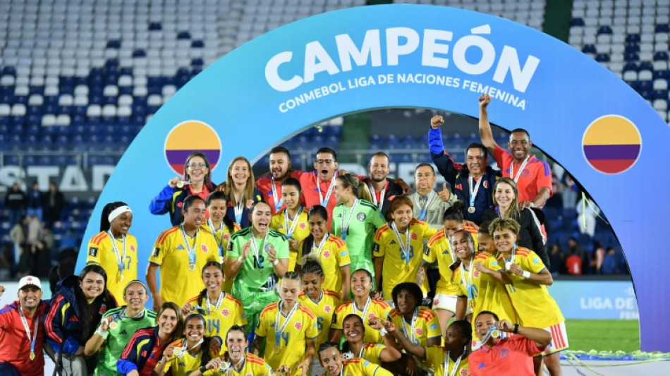  Col&ocirc;mbia vence Paraguai (4-3) e &eacute; campe&atilde; da Liga das Na&ccedil;&otilde;es Feminina 