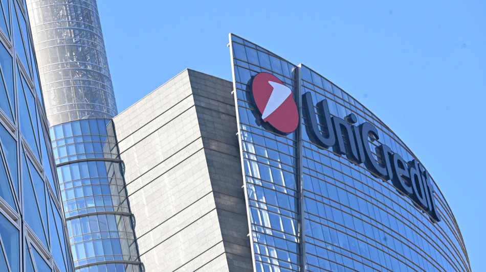 'Unicredit e Commerzbank avviano contatti per il cambio del controllo'