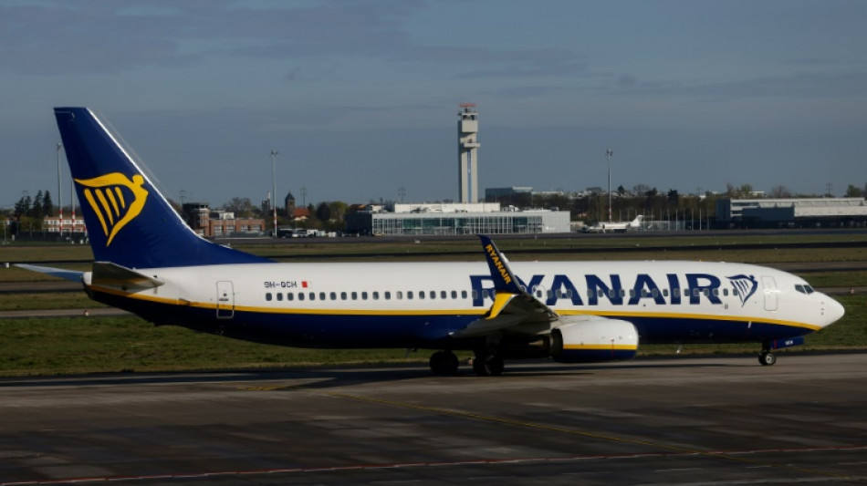 Ryanair anuncia que multar&aacute; con 500 euros a los "pasajeros disruptivos"