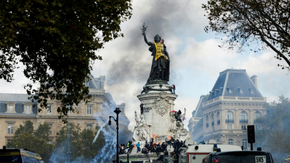  Violences en France : &agrave; l'&eacute;tranger, la sid&eacute;ration avant la pr&eacute;sidentielle 