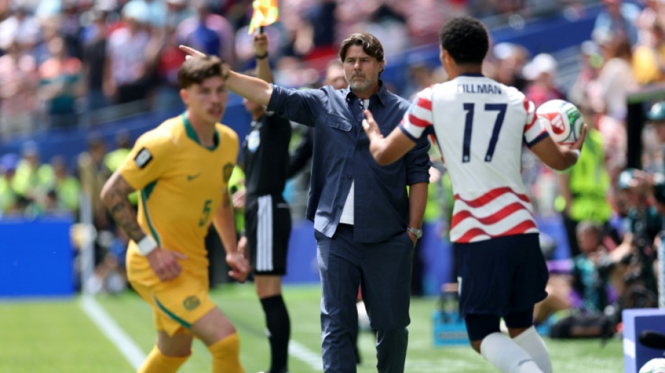  Pochettino backs 'high IQ' players to block out World Cup hype 