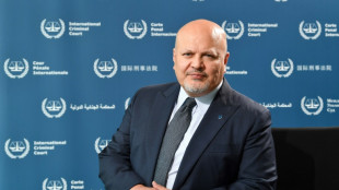 El fiscal de la CPI, blanco de una investigaci&oacute;n, cesa temporalmente sus funciones