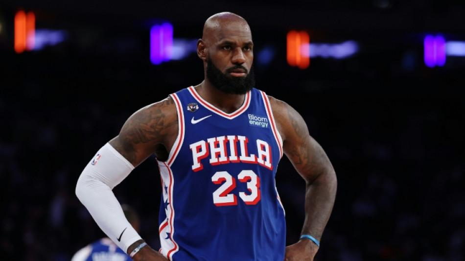  Trump arremete contra LeBron James por sus movimientos durante el himno de EEUU 